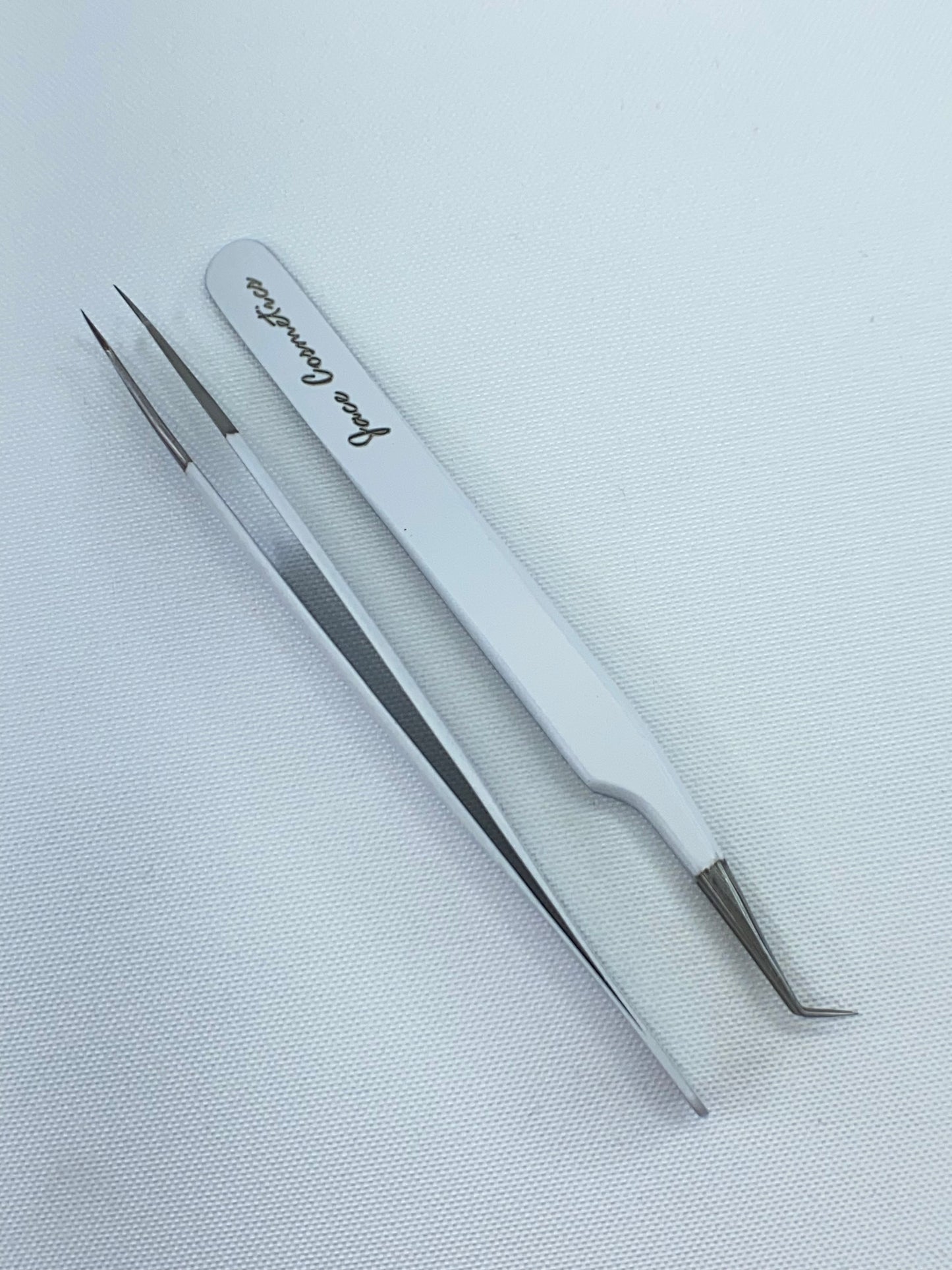 45L-White Classic Tweezers