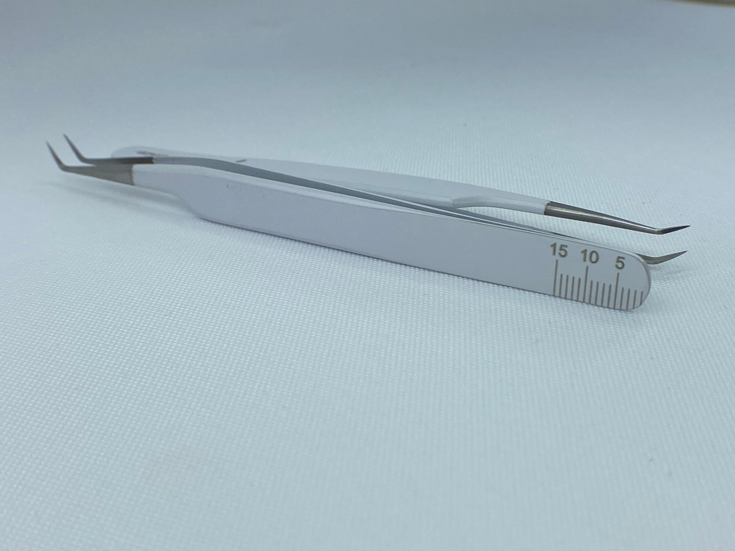 45L-White Classic Tweezers