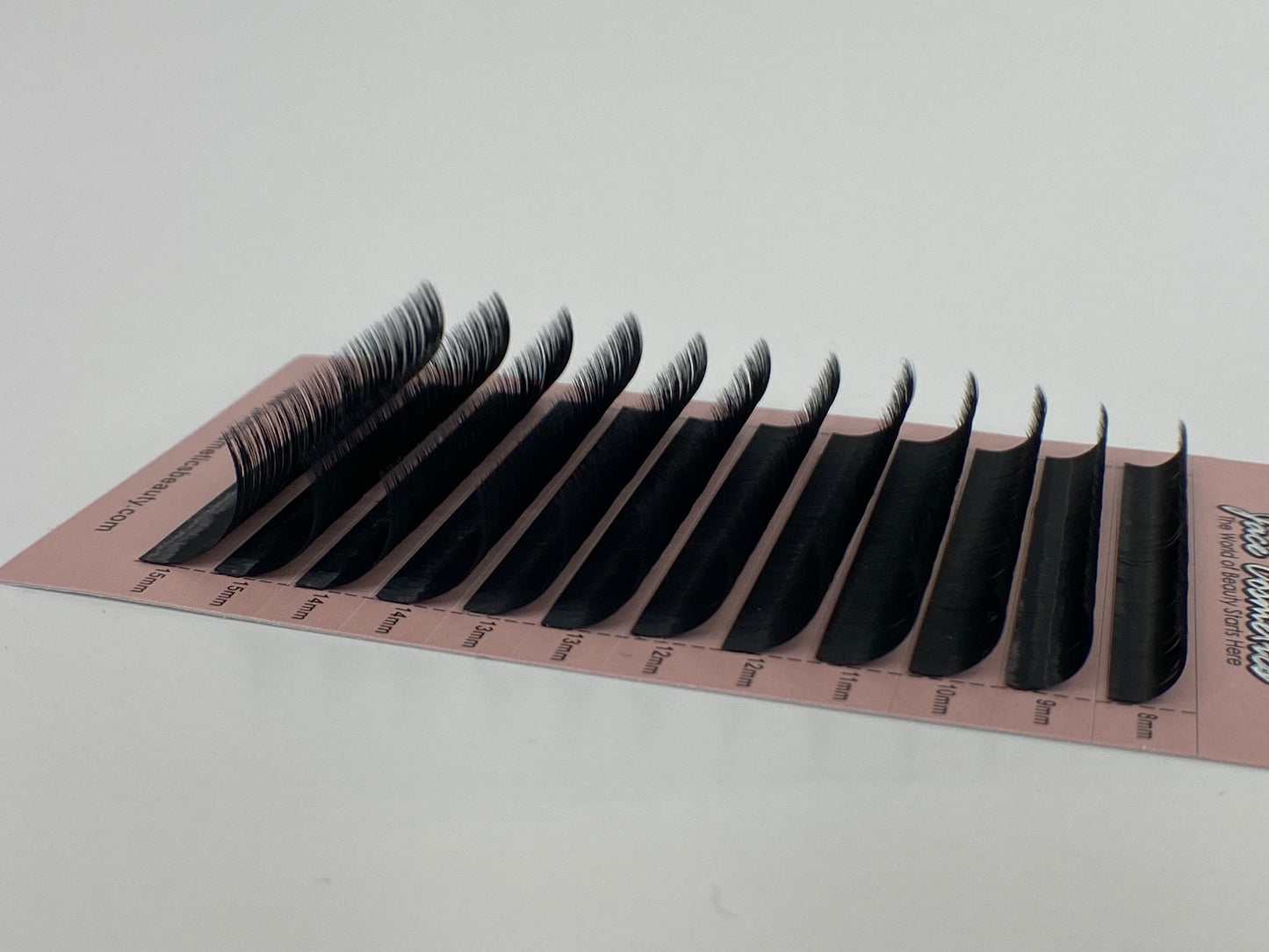 Ultra Black Mega Volume Lashes 0.03 CC mix